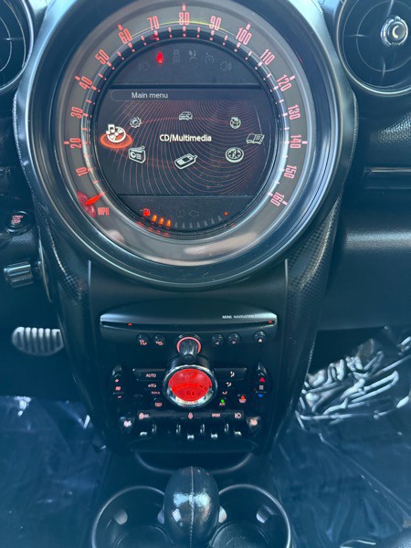 2015 MINI Countryman Image 11