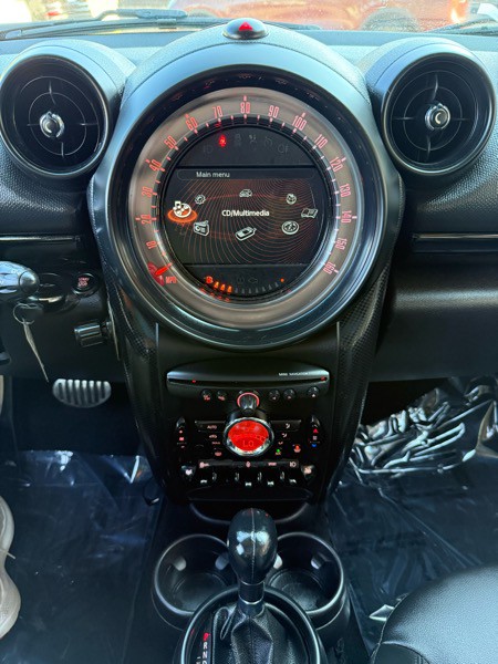2015 MINI Countryman Image 12