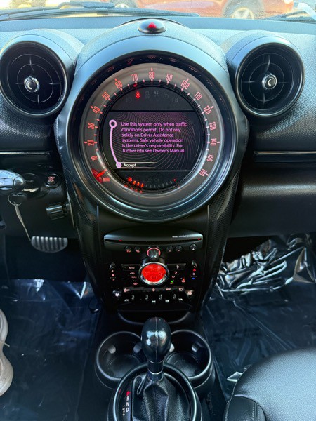2015 MINI Countryman Image 13