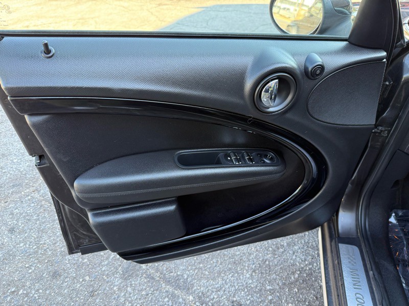 2015 MINI Countryman Image 14