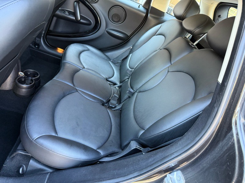 2015 MINI Countryman Image 19
