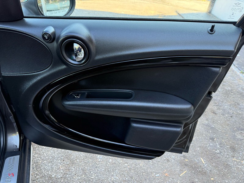 2015 MINI Countryman Image 21