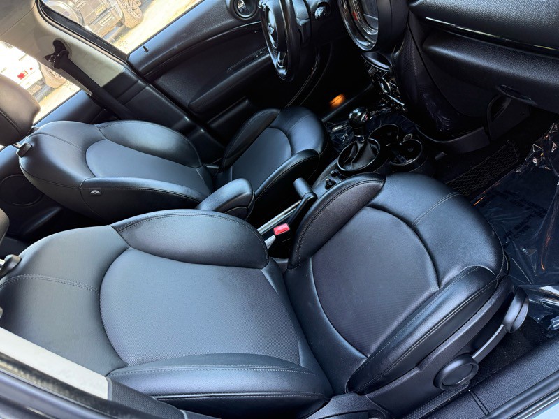 2015 MINI Countryman Image 23