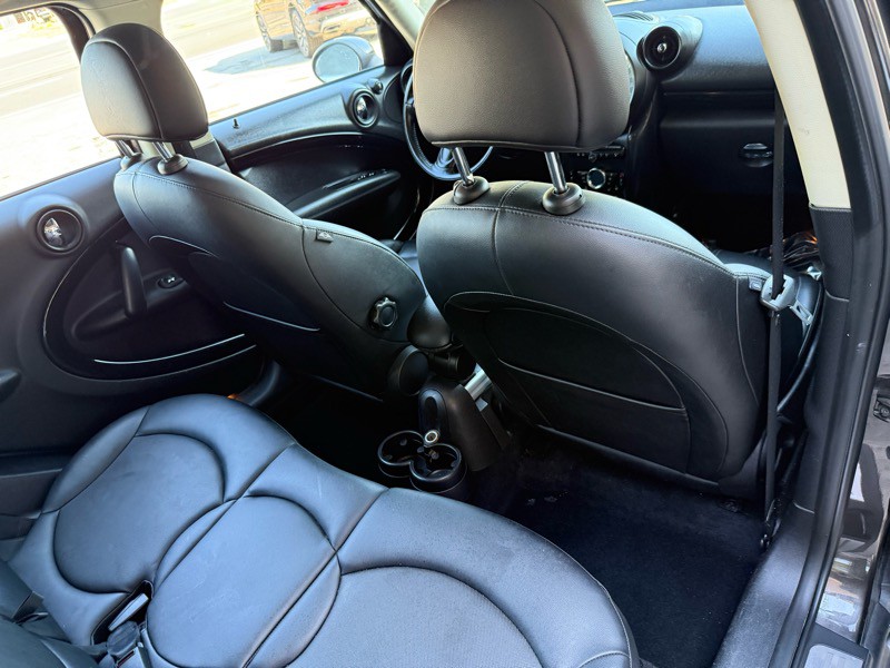 2015 MINI Countryman Image 25