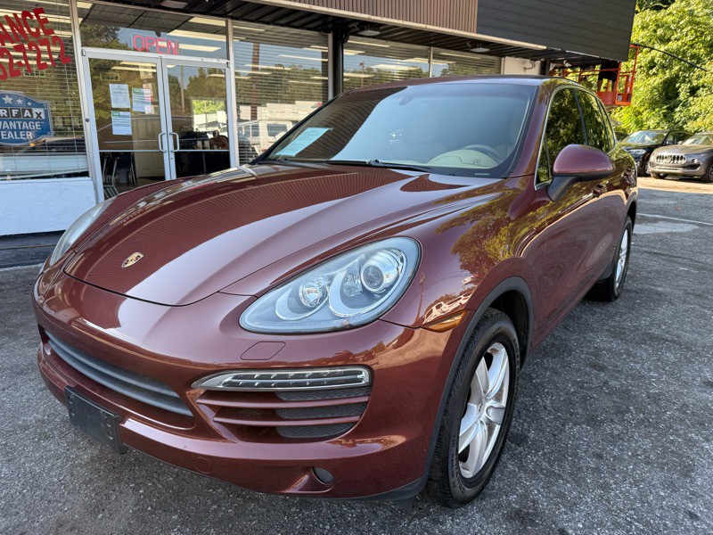 2011 Porsche Cayenne Image 1
