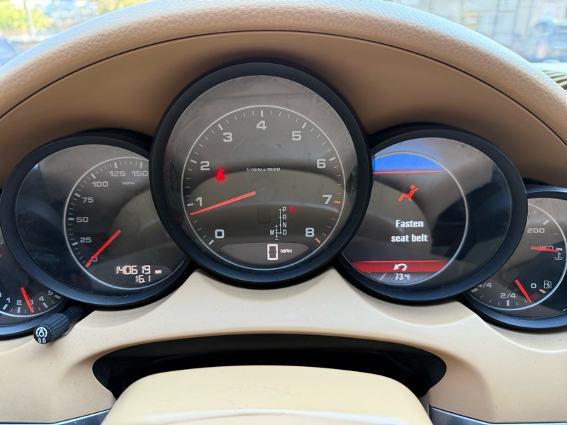 2011 Porsche Cayenne Image 10