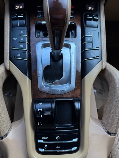 2011 Porsche Cayenne Image 13