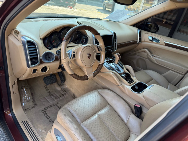2011 Porsche Cayenne Image 16