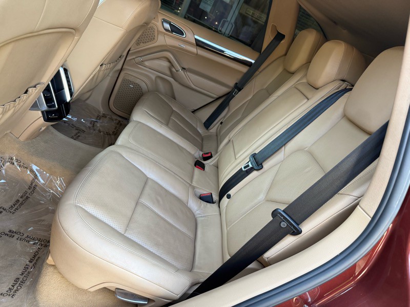 2011 Porsche Cayenne Image 20