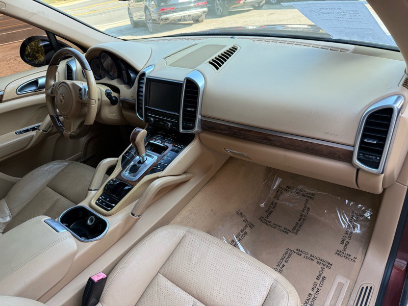 2011 Porsche Cayenne Image 23