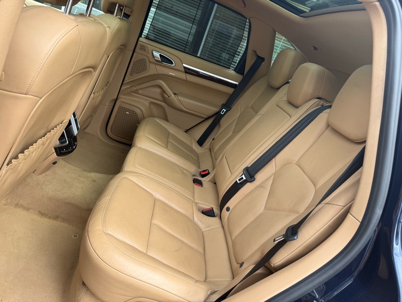 2014 Porsche Cayenne Image 21