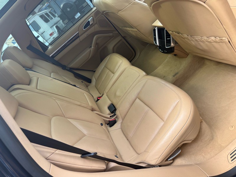 2014 Porsche Cayenne Image 28