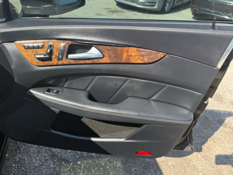 2013 Mercedes-Benz CLS-Class Image 26