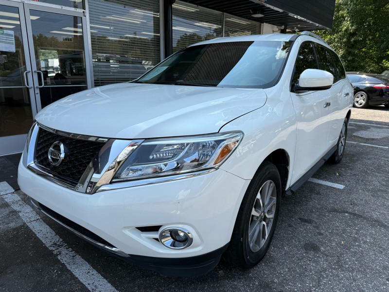 2013 Nissan Pathfinder Image 1
