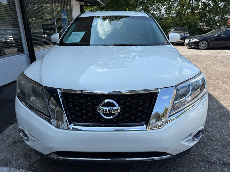2013 Nissan Pathfinder Image 2
