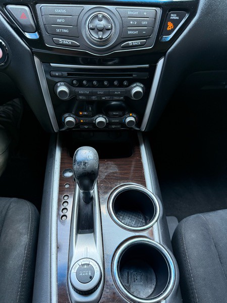2013 Nissan Pathfinder Image 8