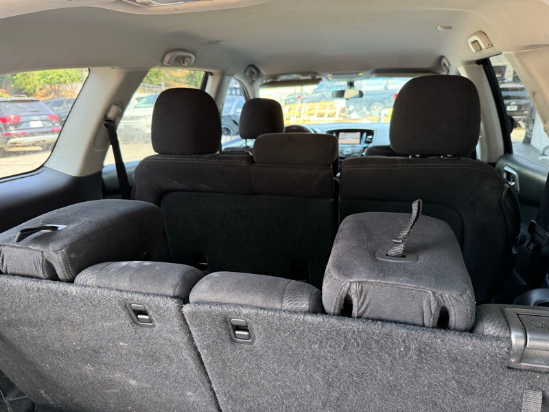 2013 Nissan Pathfinder Image 21