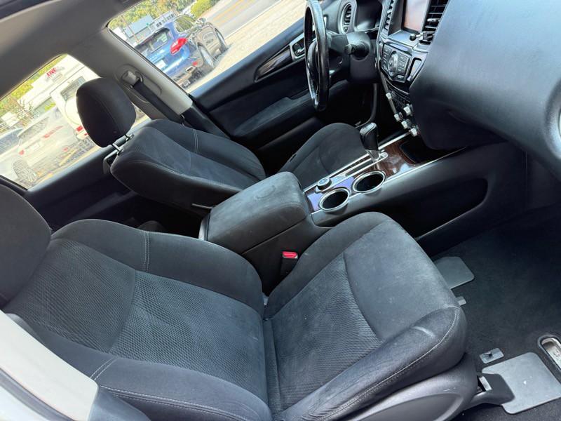 2013 Nissan Pathfinder Image 25