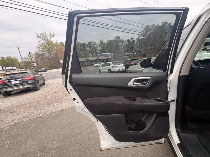 2013 Nissan Pathfinder Image 30