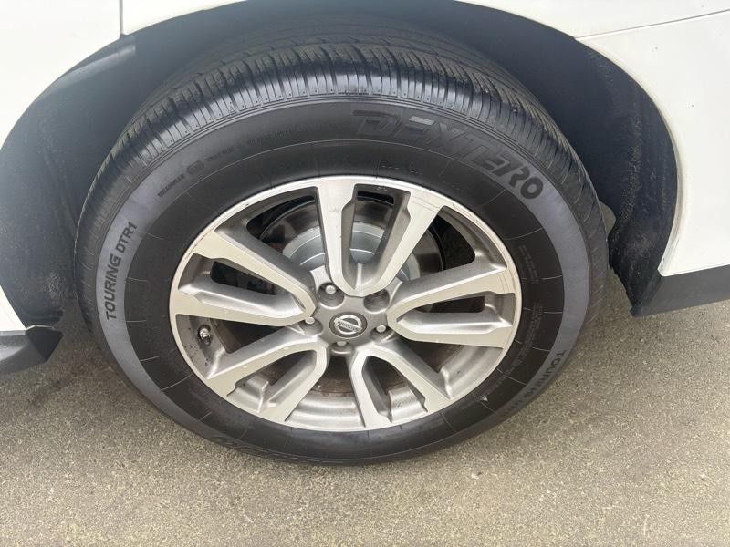 2013 Nissan Pathfinder Image 34