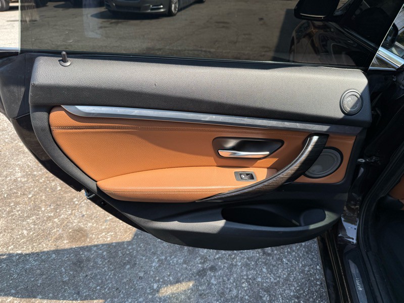 2014 BMW 3 Series Image 18
