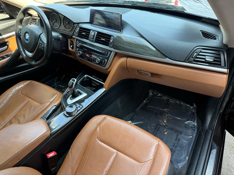 2014 BMW 3 Series Image 22