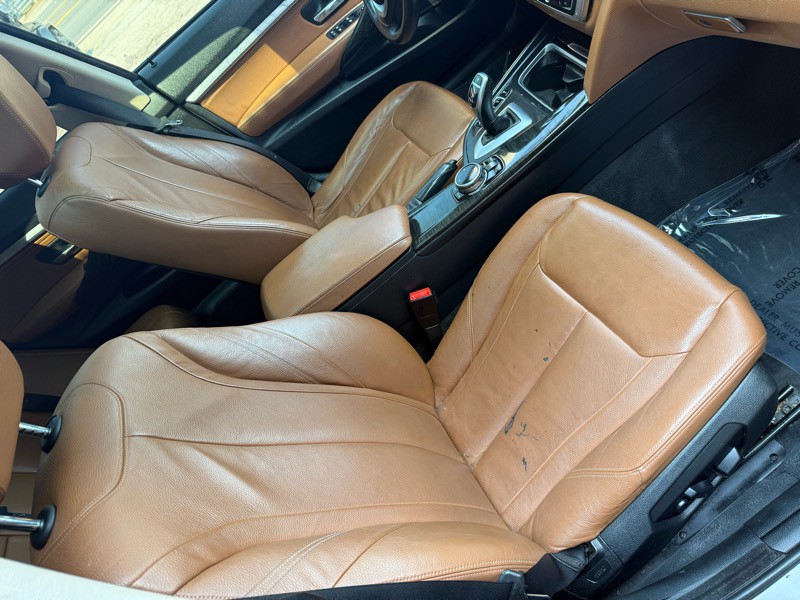 2014 BMW 3 Series Image 23