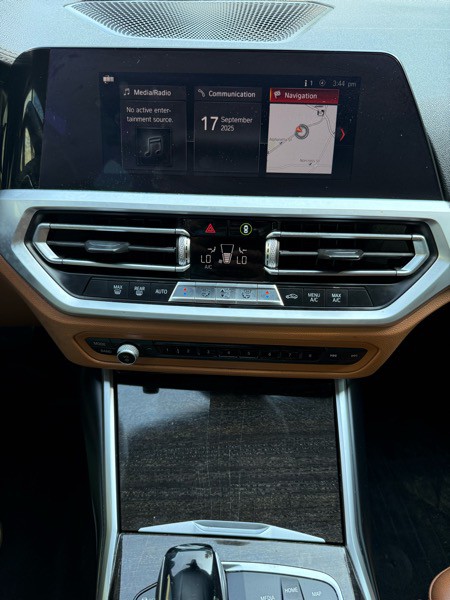 2020 BMW 3 Series Image 33
