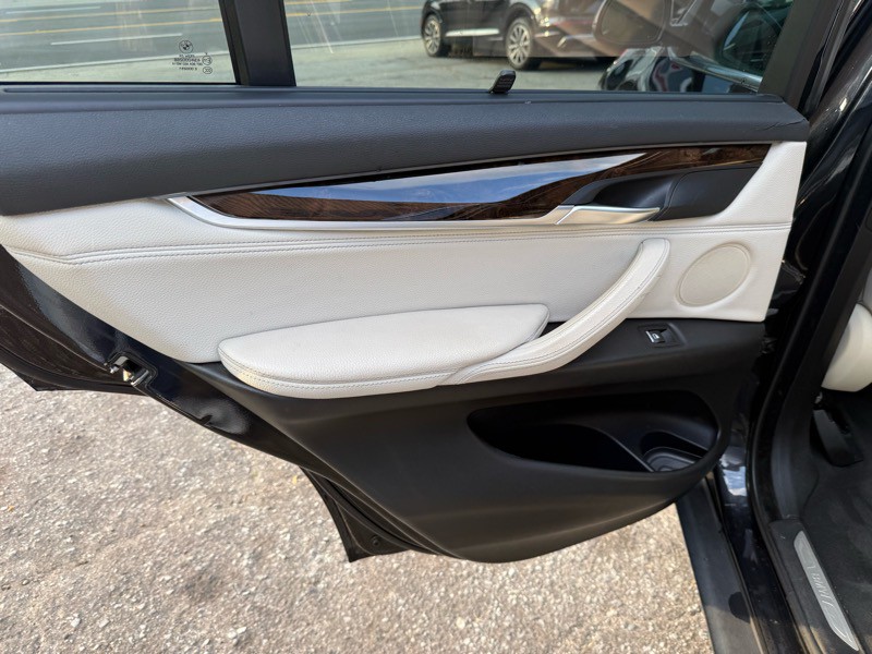 2015 BMW X5 Image 16