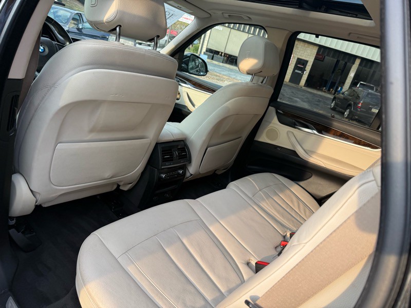 2015 BMW X5 Image 17