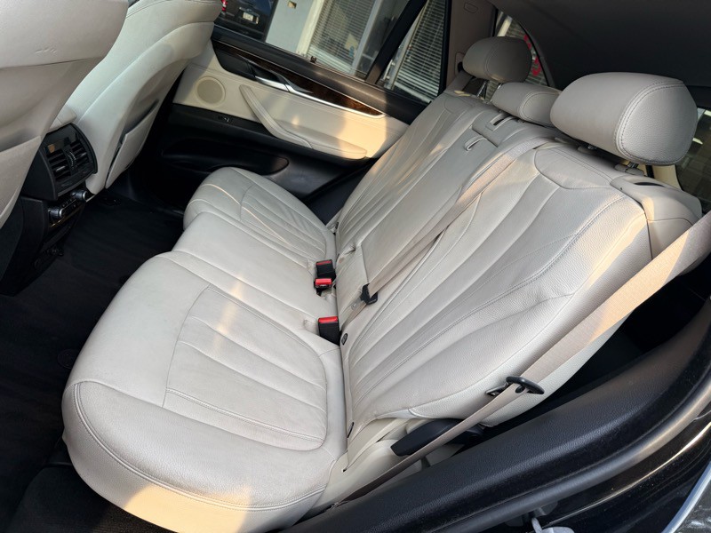 2015 BMW X5 Image 18