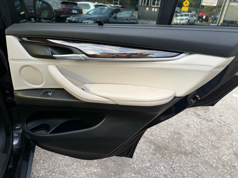 2015 BMW X5 Image 23