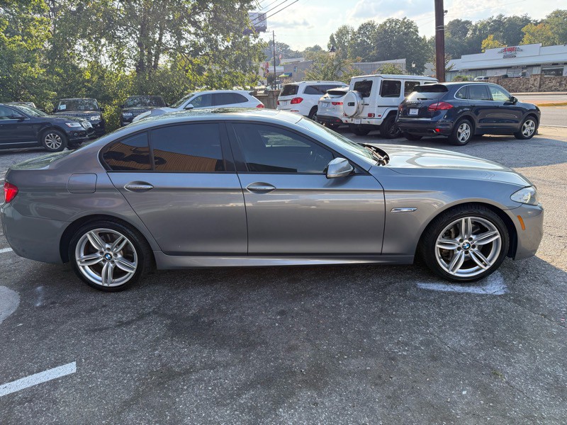 2011 BMW 5 Series Image 4