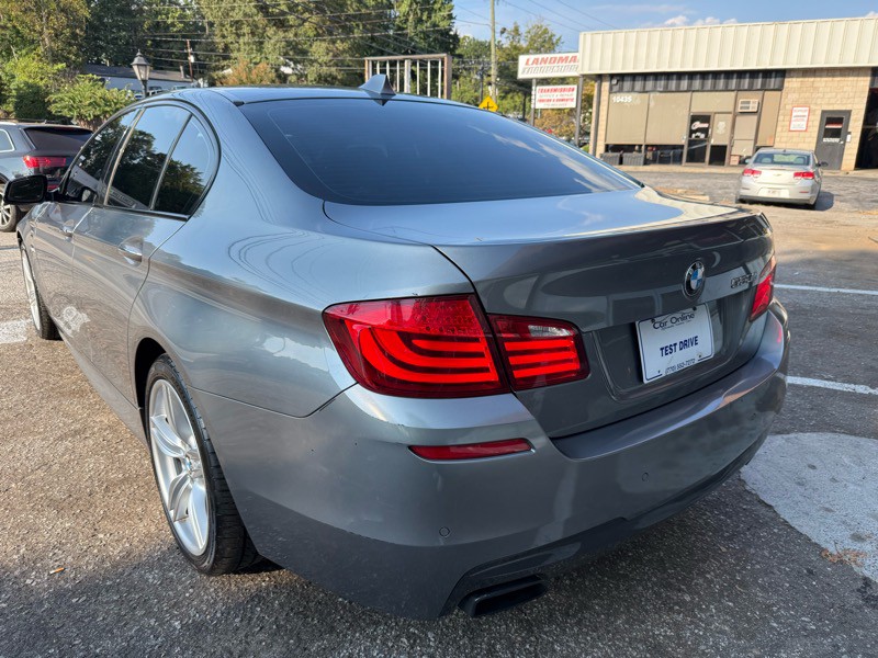 2011 BMW 5 Series Image 7