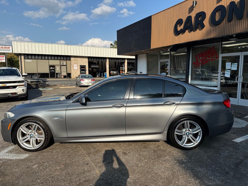 2011 BMW 5 Series Image 8