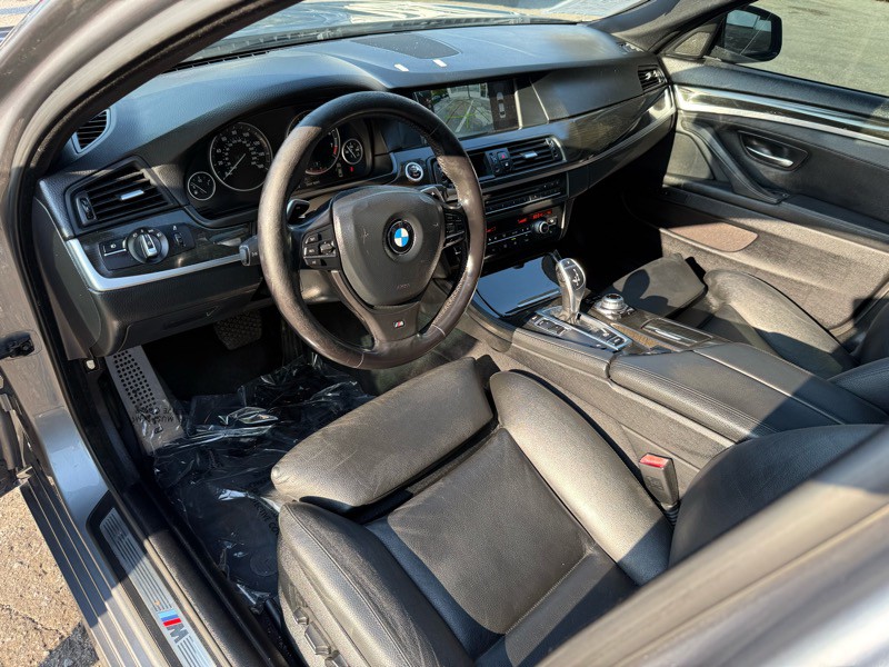 2011 BMW 5 Series Image 14