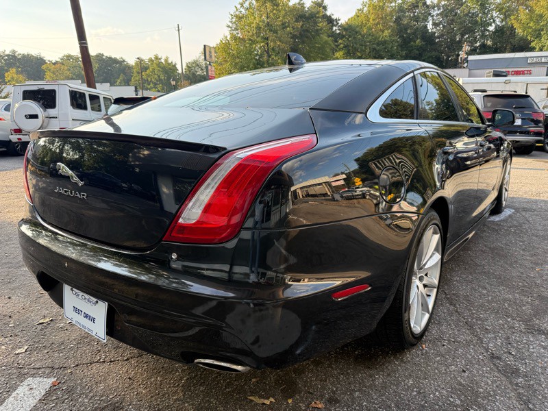 2016 Jaguar XJ Image 5