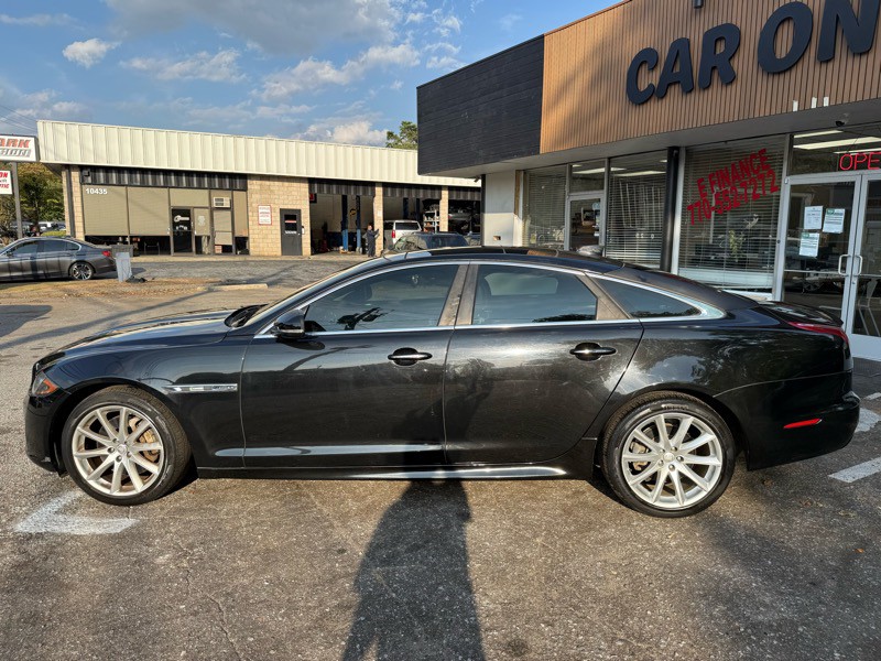 2016 Jaguar XJ Image 8