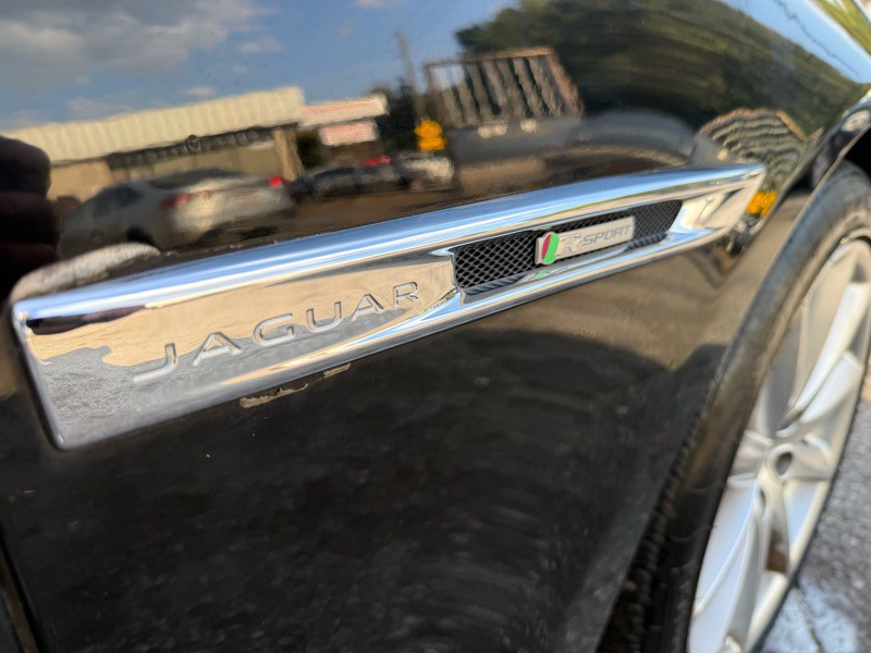 2016 Jaguar XJ Image 18