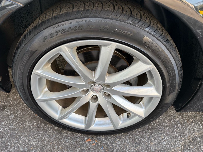 2016 Jaguar XJ Image 23