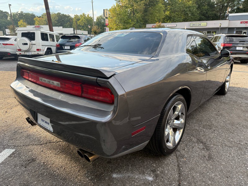 2014 Dodge Challenger Image 5