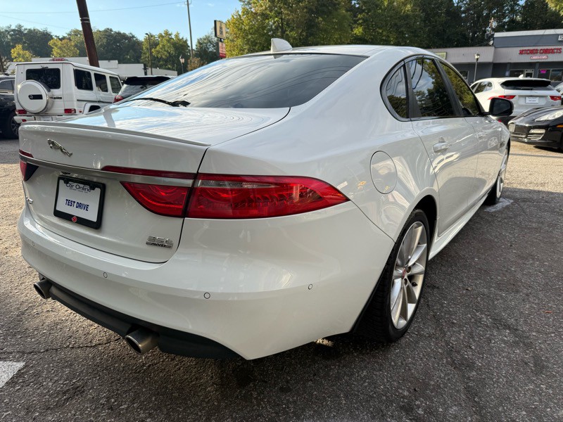 2017 Jaguar XF Image 6