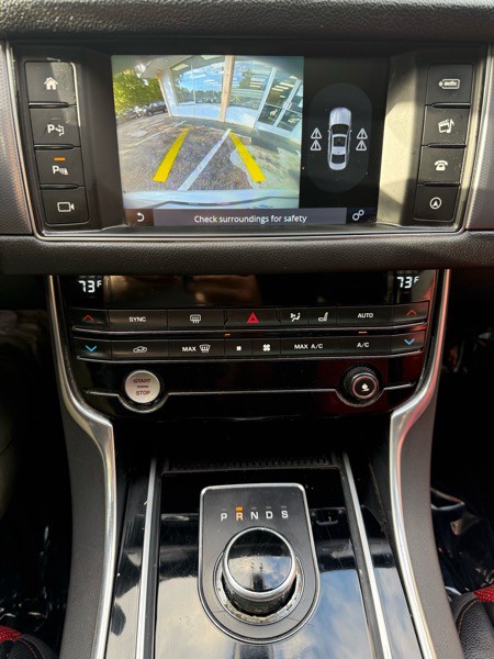 2017 Jaguar XF Image 15