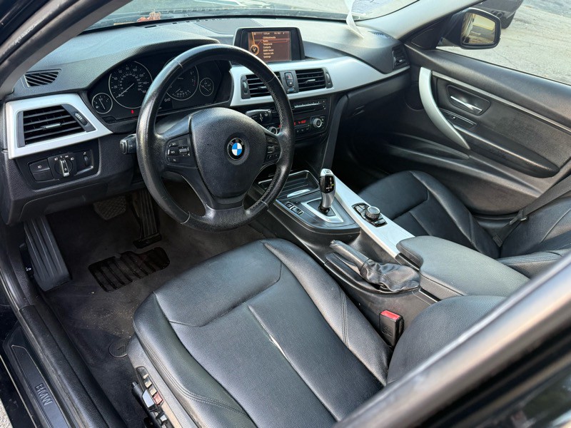 2013 BMW 3 Series Image 13