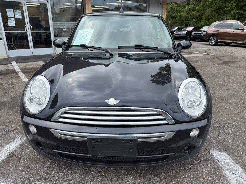 2008 MINI Cooper Image 2