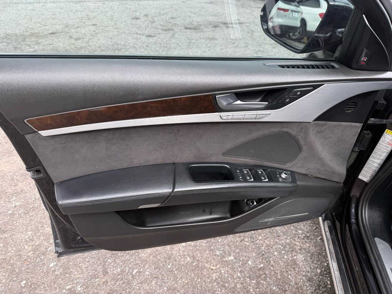 2014 Audi A8 Image 15