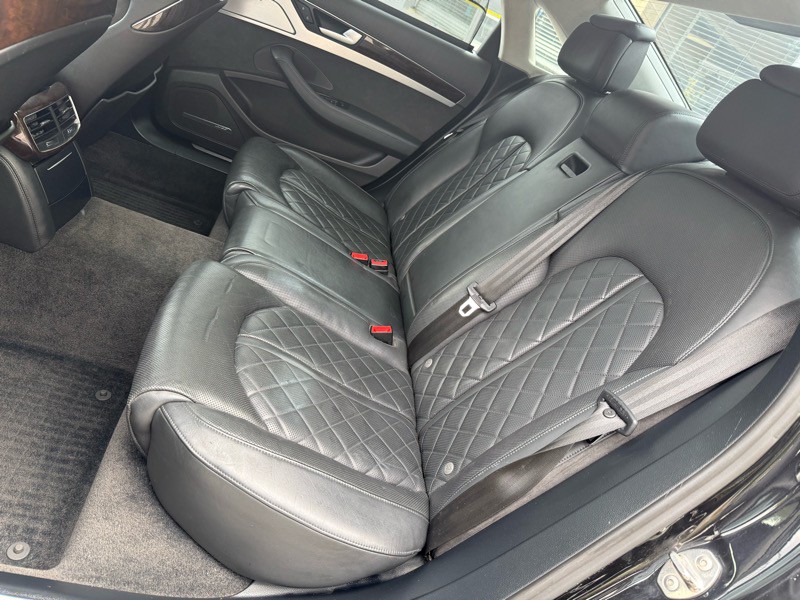 2014 Audi A8 Image 20