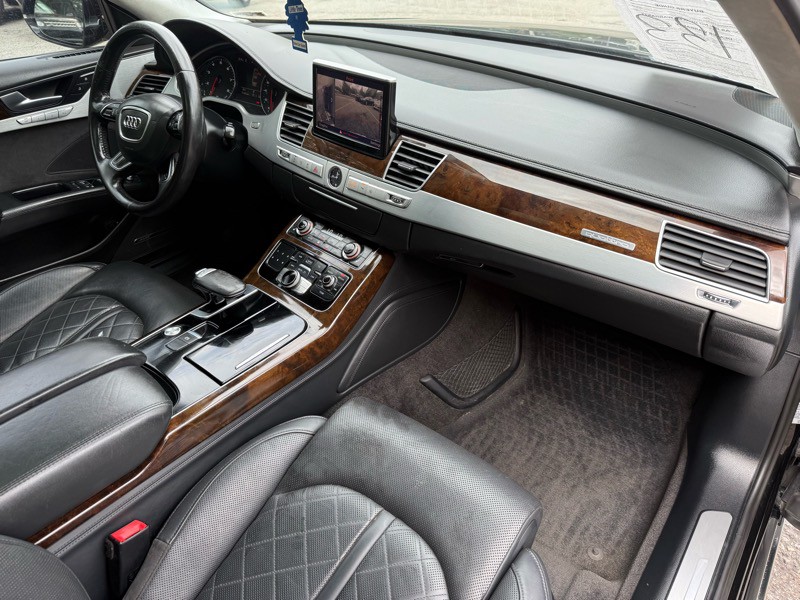 2014 Audi A8 Image 23