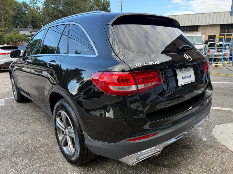 2017 Mercedes-Benz GLC-Class Image 7