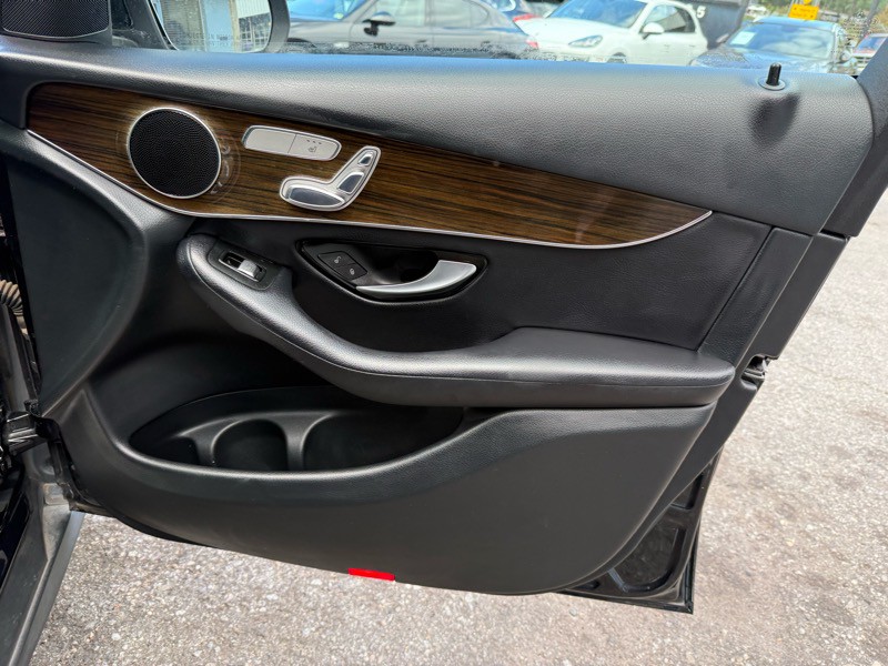 2017 Mercedes-Benz GLC-Class Image 22